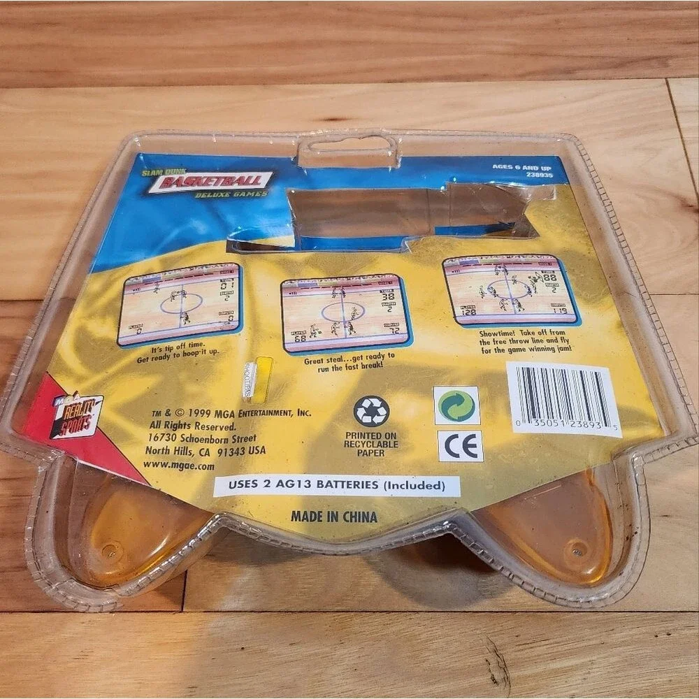 Vintage 1999 Slam Dunk Handheld Basketball Game In Package